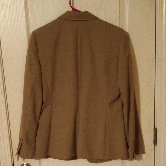 Blazer - Picture 3 of 3